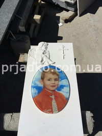 Памятник мальчику в мраморе. Высота памятника мальчику - 96 см. Цена памятника ребёнку - доступна.