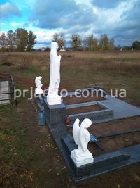 Скульптура на могиле. Высота скульптуры на могиле с тумбой - 170 см. Цена скульптуры на могилу - доступна.