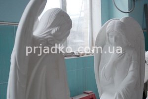 Статуи ангелов из мрамора. Высота скульптуры ангелов - 120 см. Стоимость скульптуры ангелов - согласно проекта.