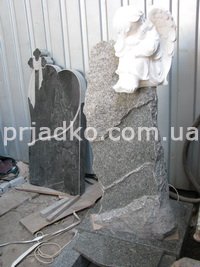 На фото памятник ребёнку из гранита. Изготовление памятника из гранита на производстве в Киеве сегодня.