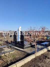 Установка Богородицы в ритуальном комплексе. Цена скульптуры Богородицы - доступна.