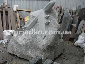 Изготовление ритуальной скульптуры из гранита в цеху Александра Прядко в Киеве. Размер скульптуры - согласно проекта памятника.