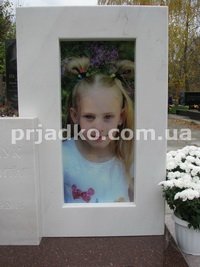 Каталог памятников. Высота детского памятника - 115 см.  Цена детского памятника - доступна.
