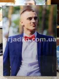 Портрет юноши в стекле для памятника. Размер портрета в стекле 50 х 70 см.