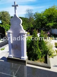 Каталог памятников. Высота памятника из белого гранита - 250 см.