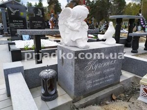 Детский памятник с ангелом. Купить памятник со склада в Киеве недорого.