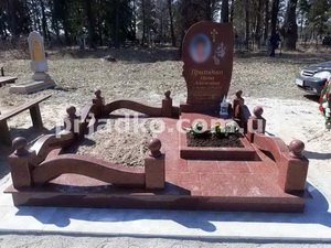 Стоимость памятника на одного человека - доступна.