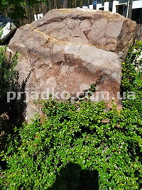 Купить памятник из камня в Киеве - можно с сайта: https://prjadko.com.ua/