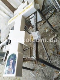 Заказать крест на могилу из мрамора - можно в Магазине Ритуальной скульптуры в Киеве.
