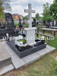 Заказать памятник на одного человека - можно в Магазине Ритуальной скульптуры в Киеве.