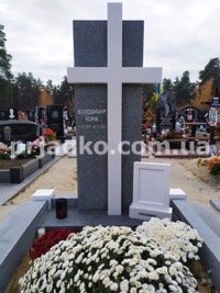 Цена мраморного креста на могилу - согласно проекта памятника.