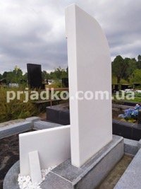 Фото памятника на одного. Размер памятника на одного - 110 х 60 х 10 см.