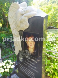 Фото памятников с портретом в стекле. Стоимость 6 тыс. грн.