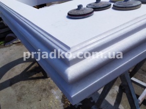 Размеры памятника из белого мрамора Sivec : 200 х 120 х 20 см. Изготовление в Киеве.