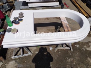 Размеры мраморного памятника Sivec : 200 х 120 х 20 см. Изготовление в Киеве.