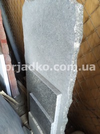 Размеры памятника на складе в Киеве: 100 х 52 х 5 см.