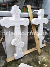 Фото изготовления крестов из мрамора Sivec на производстве в Киеве.