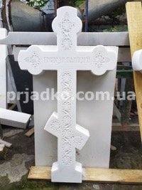 Изготовление креста из мрамора Sivec  на собственном производстве в Киеве.