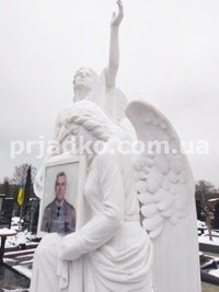 Фото мраморной скульптуры. Цена - согласно проекта.