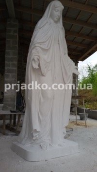 Фото скульптуры из мрамора на производстве в Киеве. 