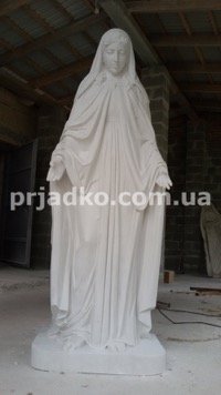 Высота скульптуры из мрамора - 2 м. 
