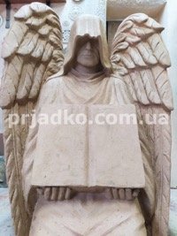 Статуя из глины. Фото изготовления на производстве.