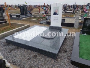 Высота памятника на одного - 1,2 м. Цена, согласно проекта.