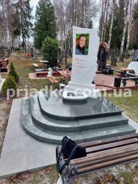 Памятник для ребёнка из белого мрамора. Размеры:160 х 80 х 12 см.