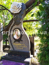 Размеры женского памятника для колумбария: 180 х 70 Х 12 см.