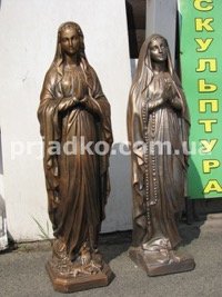 Фото скульптуры из бетона. Статуи Богородицы.
