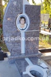 Памятники женщине на заказ