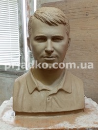 Мужской бюст для памятника, изготовление.