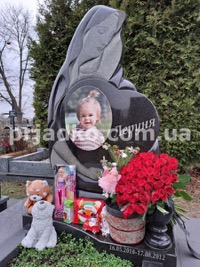 Красивый памятник девочке. Высота детского памятника: 120 см.