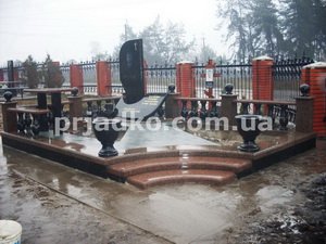 Памятник на 3 человека. Купить памятник на троих в Киеве - можно с сайта: https://prjadko.com.ua/