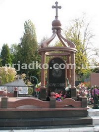Фото памятника на 3 человека. Стоимость памятника на 3 человека - доступна.