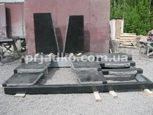 Памятник на 3 человека. Цена памятника на 3 человека в Киеве - доступна.