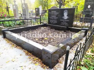 Цена памятника со склада - доступная. размеры памятника со склада - по проекту.