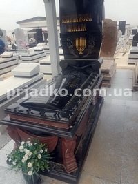 На фото новый памятник. Заказать памятник в Киеве - можно с сайта: https://prjadko.com.ua/