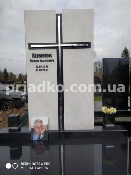 Элитные памятники мужчинам
