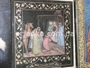 Христианская икона на памятнике. Размеры иконы для памятника: 50 х 50 см. Купить христианскую икону для памятника - можно с сайта: http://prjadko.com.ua