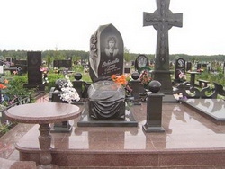 Мемориальные памятники